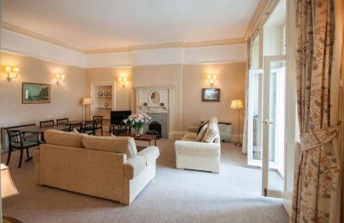 Dartmouth Apartment | Kingswear Park Club with Swimming Pool & Spa