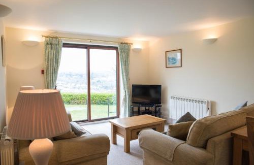 Dartmouth Apartment | Kingswear Park Club with Swimming Pool & Spa