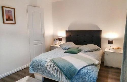 Le Blanc-Mesnil Apartment | Kinkala, charmant 2 pièces à 20 minutes de Paris