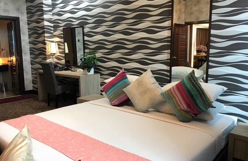 Taman Istana Hotel | Kinta Riverfront Hotel & Suites