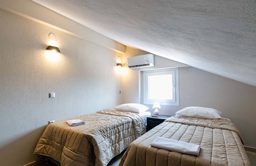 Flogita Resort | Kiosse Maison 1 by TravelPro Services - Nea F...