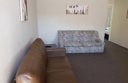 Kippa-Ring Apartment | KippaRing Village Motel (Near Redcliffe)