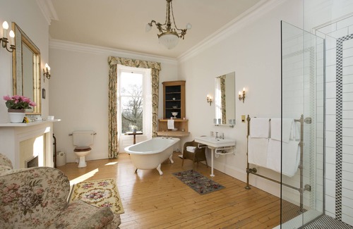 Gattonside Apartment | Kippilaw house is a huge magical historic mansion in private location