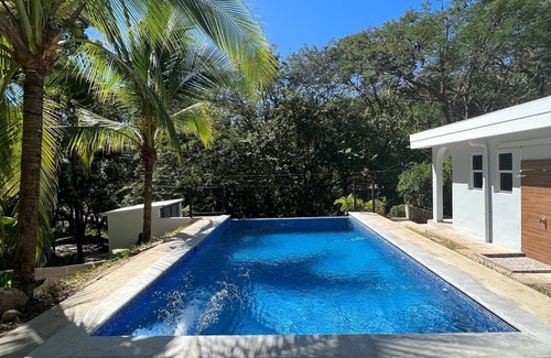 Tamanique Villa | Kira's Paradise - 4-bdr Villa Infinity Pool w/Private Beach - 5 mins to Tunco
