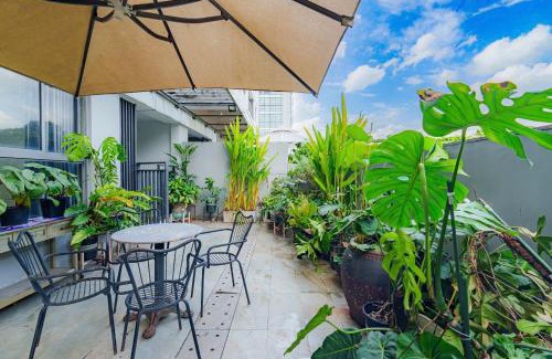 Phu Nhuan Apartment | KIRAKUAN CHILL 2BR Pool/Gym