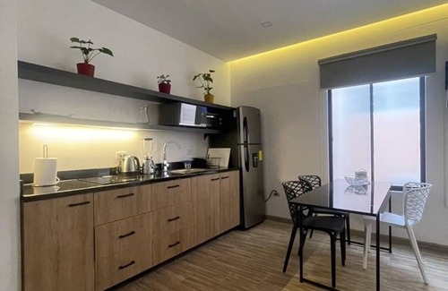 Simon Bolivar Apartment | Kiran Lodging FH