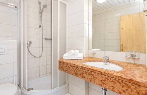 Puch bei Hallein Hotel | Kirchenwirt, Hotel Gasthof - Double Room with Shower od. Bath /WC