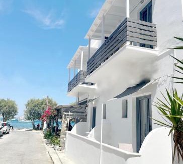 Paros Hotel | Kirki Rooms by the sea