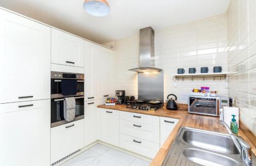 Stanley House | Kirkstall House by Alt-Stay Accommodation