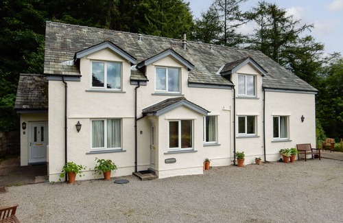 Thornthwaite Cottage | KIRKSTONES, with a garden in Keswick