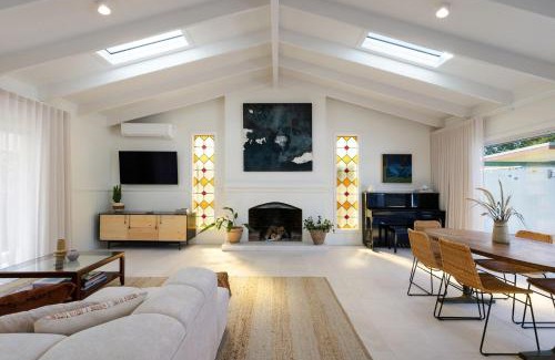 Suffolk Park House | Kirra Beach House - relax in pool & sauna