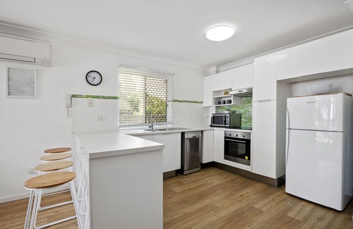 Coolangatta Apartment | Kirra Palms Holiday Apartments