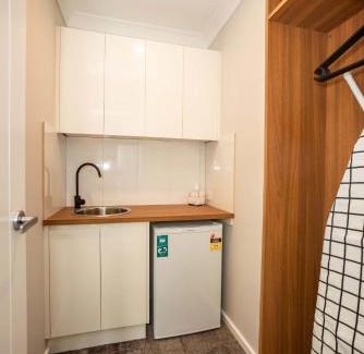 Parkes Apartment | Kirsten Accommodation Parkes