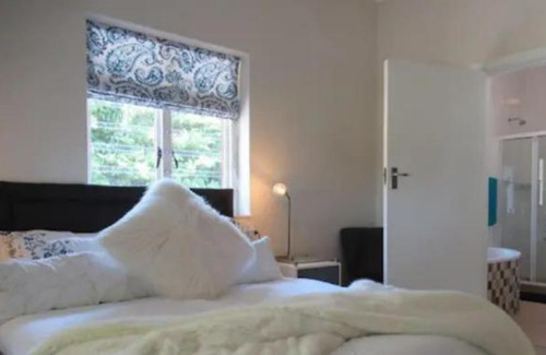 Newlands Apartment | Kirstenbosch Gardens Retreat