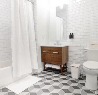 Central Business District Apartment | Kislak 302 Spacious 1BR in Heart of Downtown
