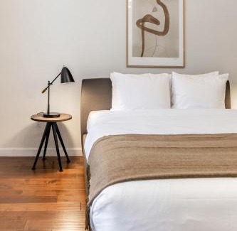 Central Business District Apartment | Kislak 305 Luxurious 1BR in Heart of Downtown