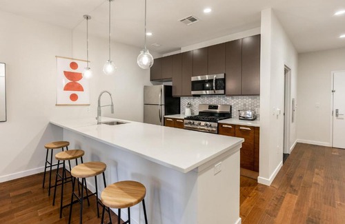 Central Business District Apartment | Kislak 405 Luxurious 1BR Retreat Above the City