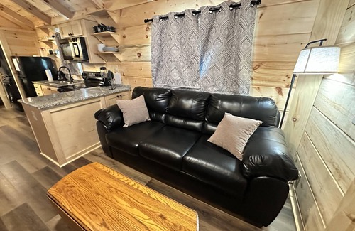 Union Mills Cabin | Kiss N Tell -Hot Tub, Fireplace,Hiking,View,Near Asheville ,WiFi
