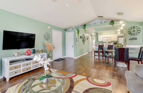 Kissimmee Apartment | Kissimmee Condo w/Private Porch < 7 Mi to Disney!