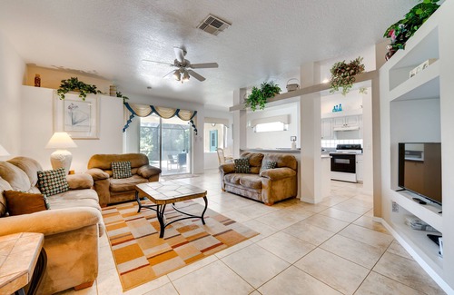 Sunset Lakes House | Kissimmee Home w/Pool + Pond View, 5 Mi to Disney