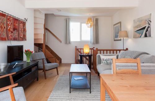 Dartmouth House | Kitcat Cottage