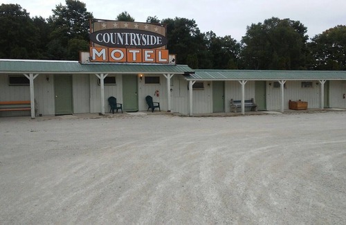 Little Sturgeon House | Kitchenette offering 2 Queen Beds at a mom and pop motel 1/2 mile to the bay ...