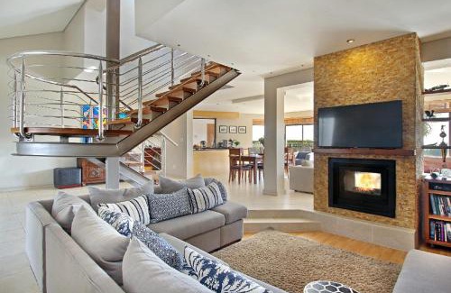 Sunset Beach Villa | Kite View Villa @2