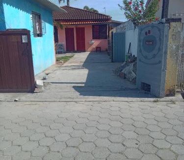 Sao Joao do Rio Vermelho House | Kitinete pequena em patio compartilhado