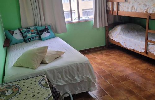 Caicara Apartment | Kitnet frente pro mar em Vila Caiçara, portaria 24 hs e wifi