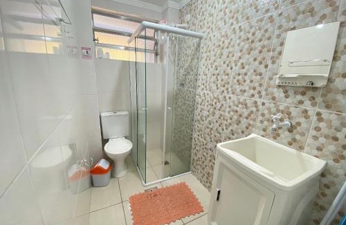 Guilhermina House | Kitnet moderna pertinho do mar com vista mar