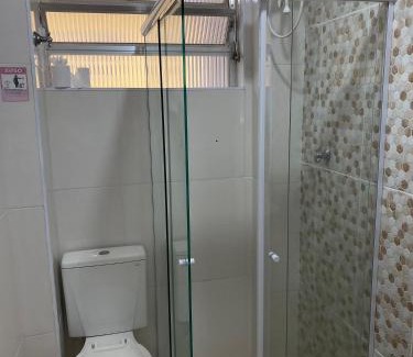Guilhermina House | Kitnet moderna pertinho do mar com vista mar