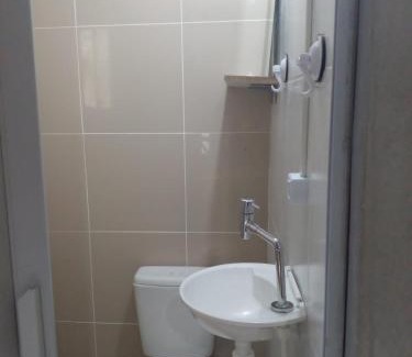 Ze Amandio Apartment | Kitnet tipo studio cozinha e banheiro privativos Bombinhas