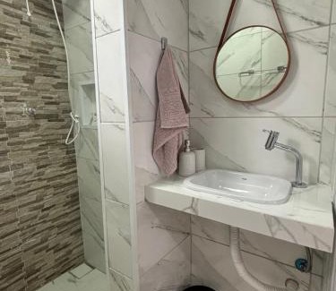 Matinhos Apartment | Kitnets à 190m do mar