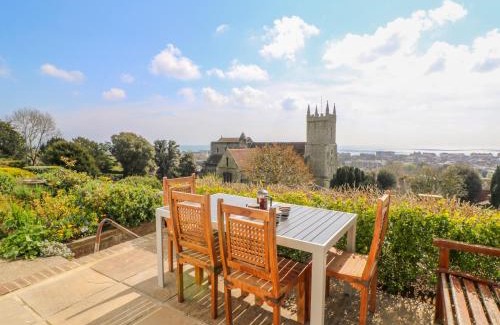Hythe House | Kits Cottage