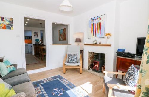 Hythe House | Kits Cottage