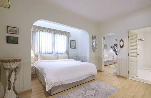 Thanon Phetchaburi Hotel | KITSCH HOTEL