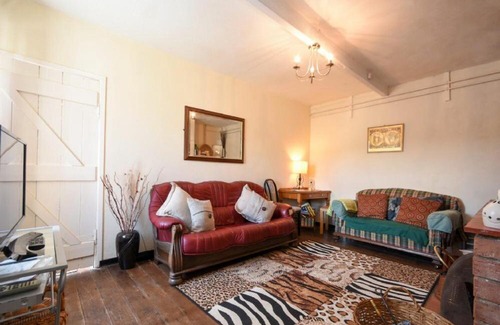 Bamburgh House | Kittiwake Cottage, Budle Bay