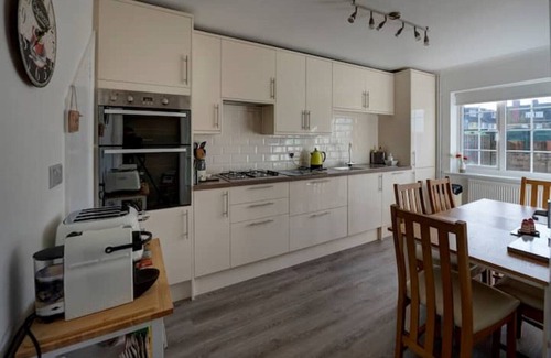 Seaford House | KITTIWAKES - Spacious seaside retreat in the heart of town