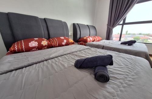 Taman Liong Seng Apartment | KITTY Homestay 4-02 ROXY Apartment Kuching