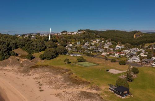 Onemana House | Kiwi Charmer - Onemana Holiday Home
