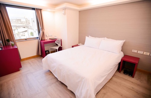 Central District Hotel | Kiwi Express Hotel