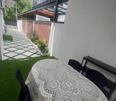 Taman Tunku Majid House | Kj Resident Homestay