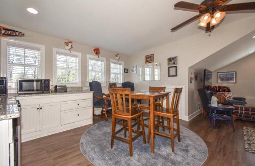 Auburn - Opelika Apartment | KJR Studio in Auburn