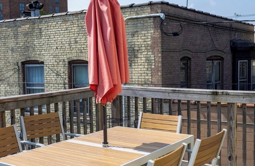 Bay View House | KK Upper · 2BR Sunny Upper in Prime Bay View - w/Parking