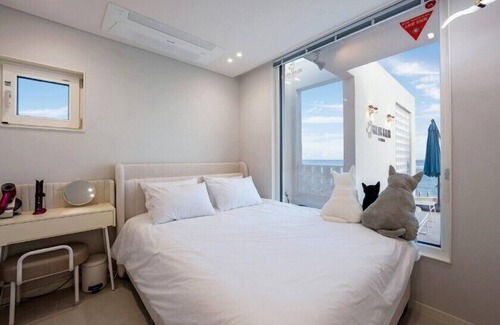Gyeongju House | kkilook kkilook poolvilla