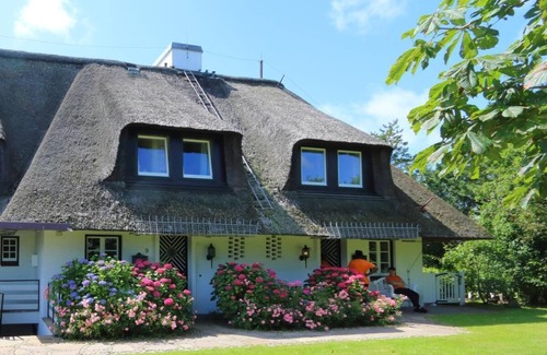 Keitum House | "Klagges Keitum" spacious vacation home for up to 6 people on a quiet and well-kept property offers you a family vacation and pure relaxation.