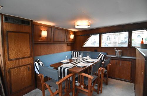 Eckernfoerde Boat Rental | Klassische Motoryacht Ocean Motion