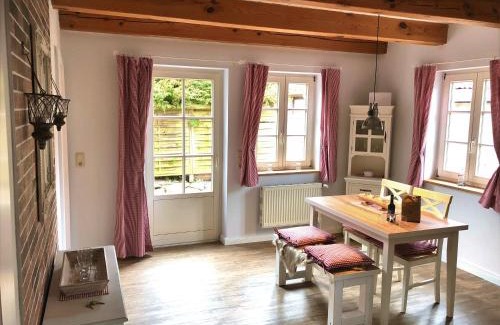 Landkirchen House | kleine meerZeit, süßes Knusperhäuschen mit Kaminofen