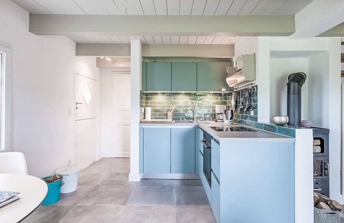 Simonsberg House | Kleine Reetdachkate by Interhome