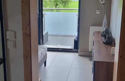Tuntenhausen Apartment | Kleines Appartement im Voralpenland mit Galerie und Balkon